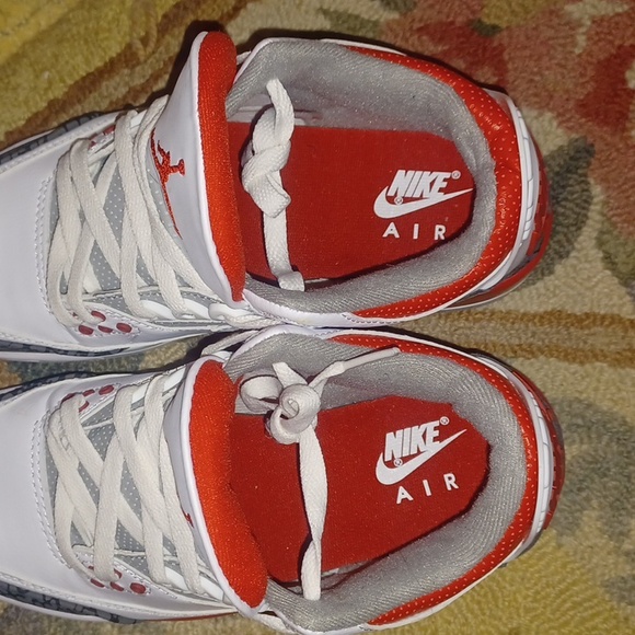 Jordan 3s - Picture 7 of 8